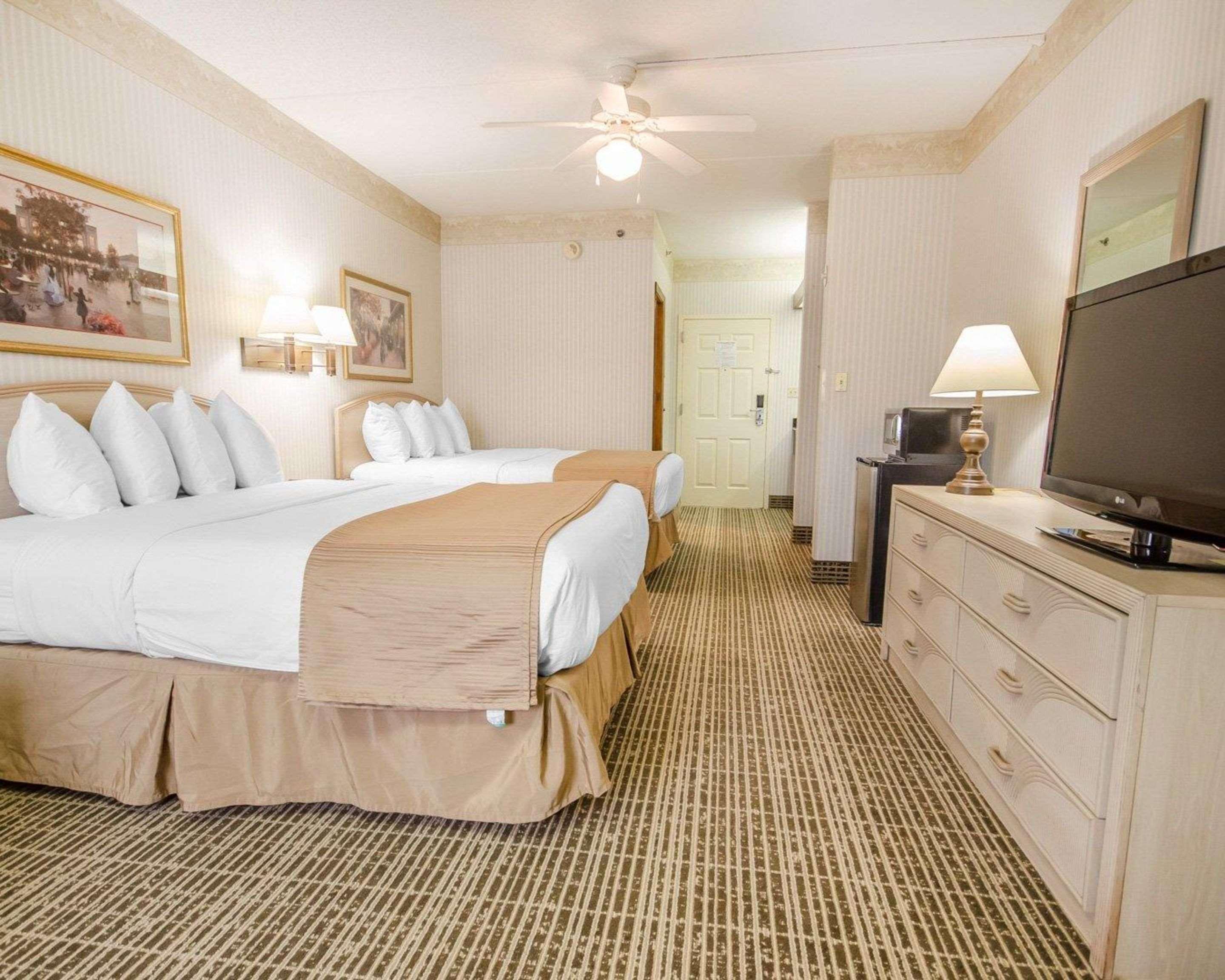 Clarion Pointe Louisville East Екстериор снимка