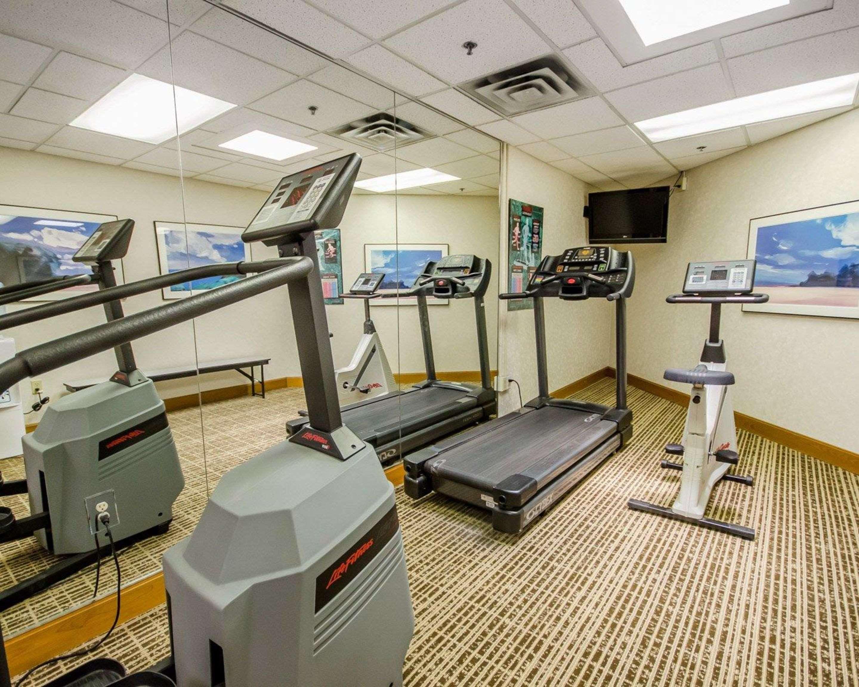 Clarion Pointe Louisville East Екстериор снимка