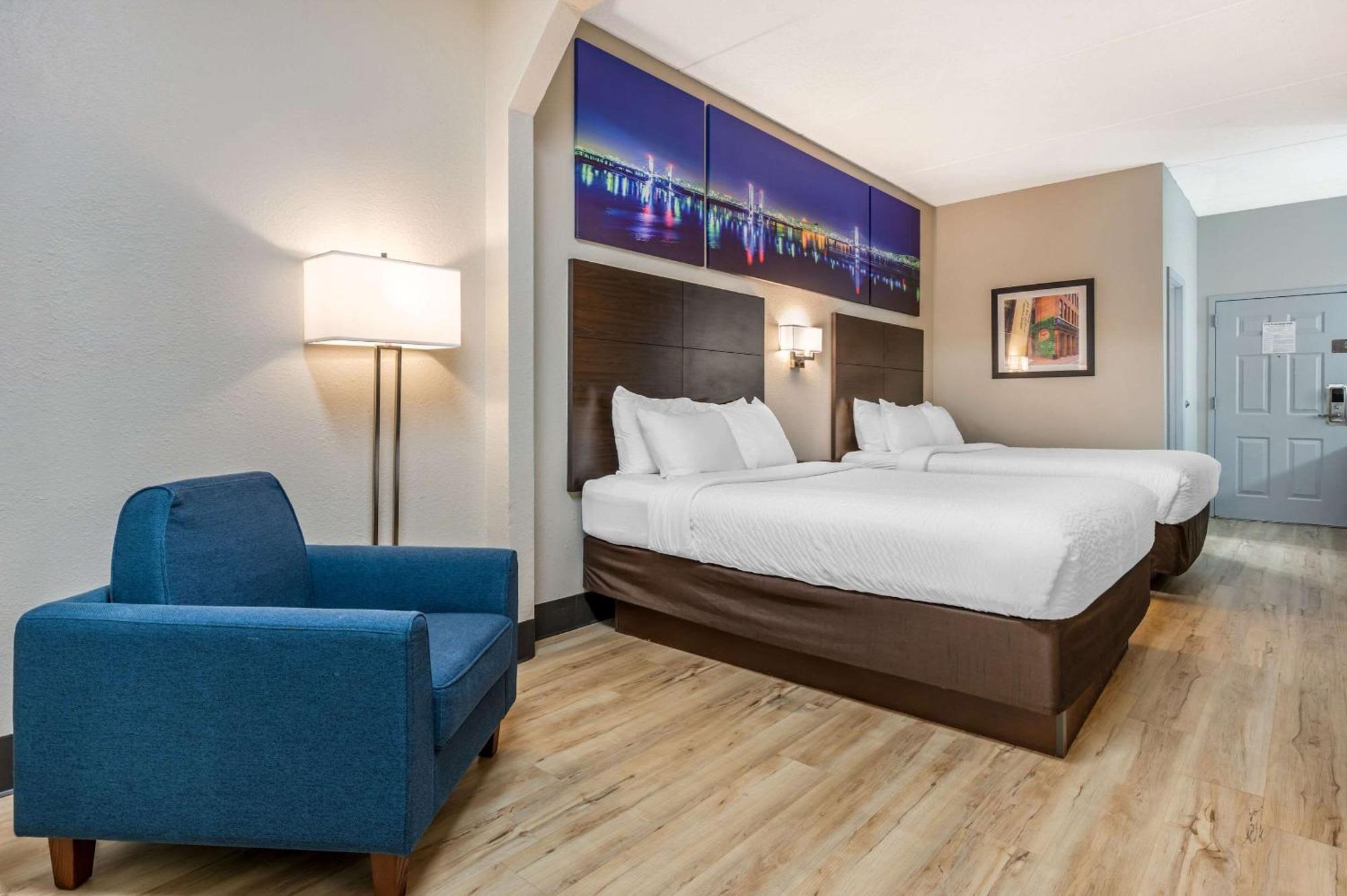 Clarion Pointe Louisville East Екстериор снимка