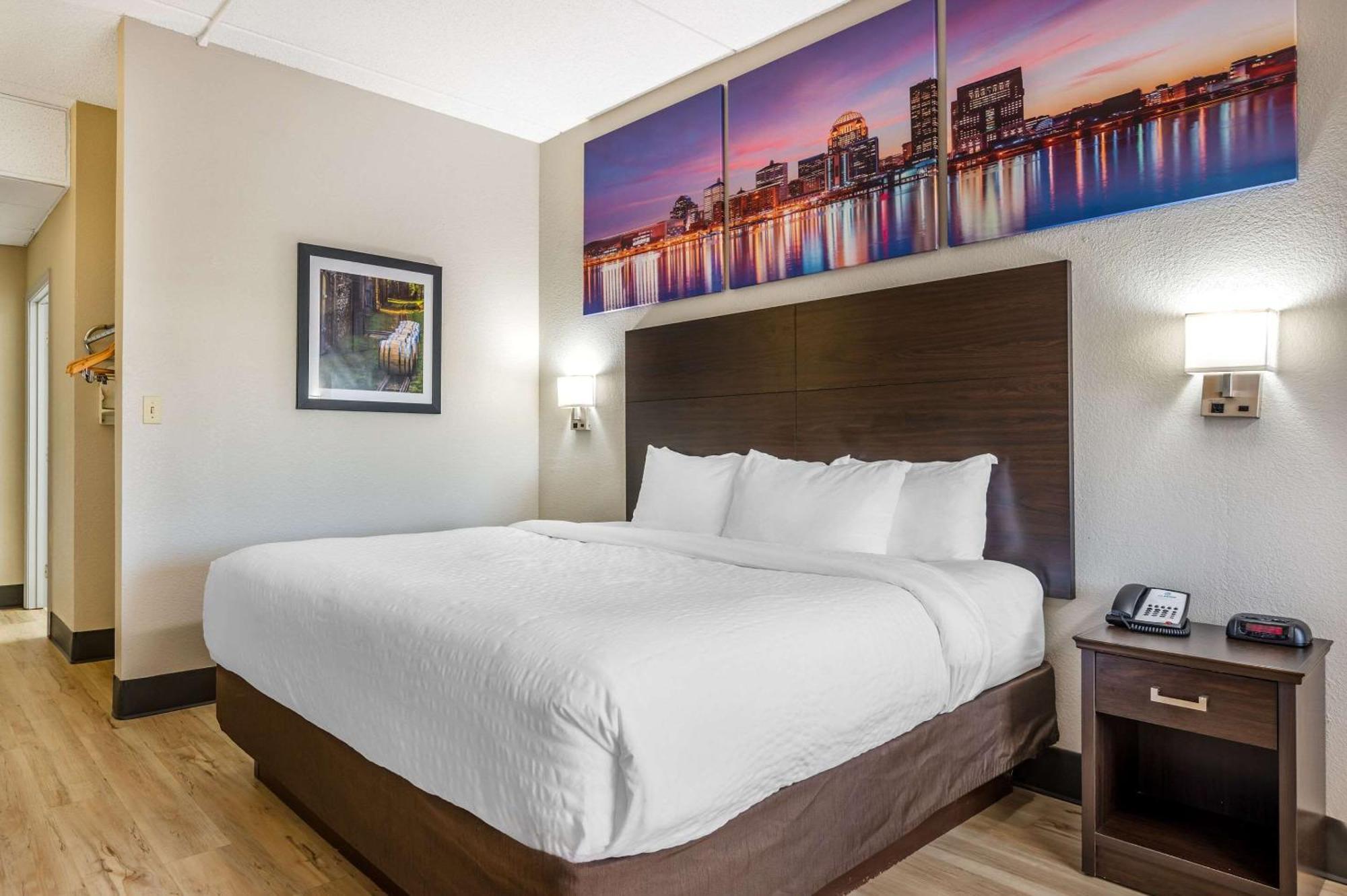 Clarion Pointe Louisville East Екстериор снимка